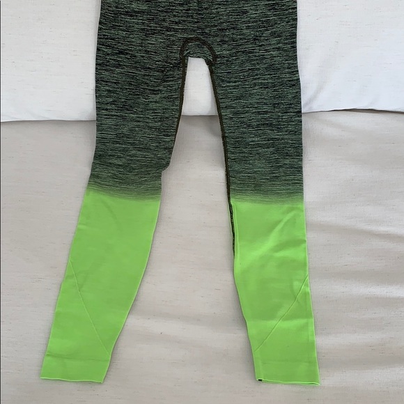 Workout set - Picture 3 of 3